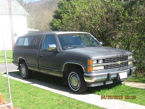 1988 chevrolet 1500 silverado pick up truck with cap