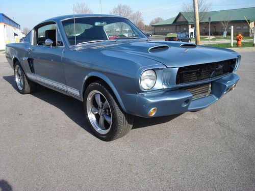 1965 mustang fastback shelby gt clone 5.0 h.o fuel injection auto a/c restomod