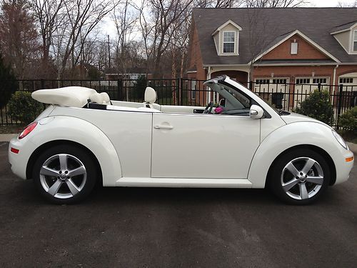 2007 volkswagon beetle convertible ( 23,800 orig. miles!!!) 1-owner!!!