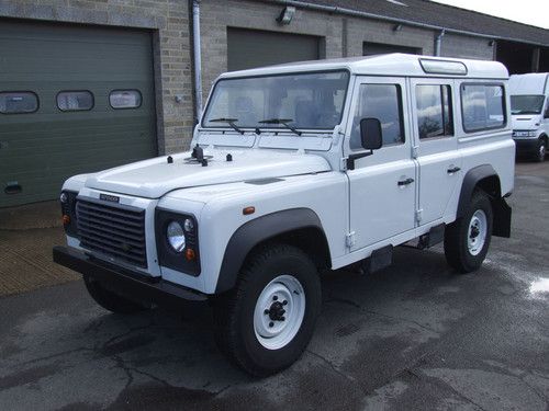 1983 land rover 110 refurbished to row spec's only 3,100 milesfrom new