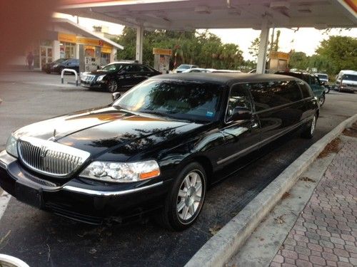 2008 lincoln town car limo 120" tiffany 10 passenger priced  to sell fast!!!!