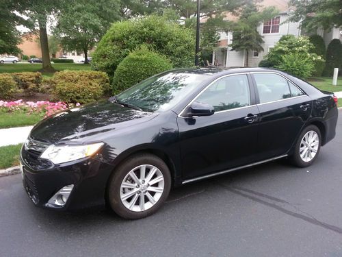 Toyota camry xle v6 2012, only 8k miles, excellent condition