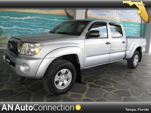 Toyota tacoma crew 4x4 with 24k miles 4wd