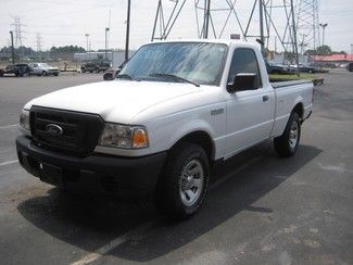 2011 ford  ranger  xl  automatic tilt cruise bed liner  4 cyl gas saver   !!!