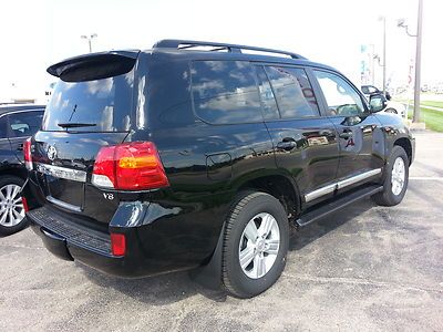 New 2013 toyota land cruiser black/sand interior in stock $6000 off msrp