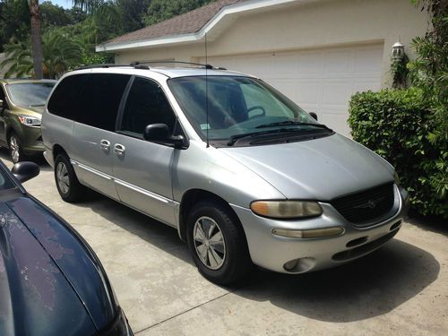 2000 chrysler town &amp; country mini passenger van 4-door 3.3l