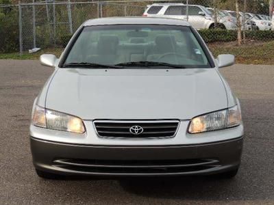 2000 toyota camry le v-6 cd 6 speakers am/fm  a/c  one owner no accidents