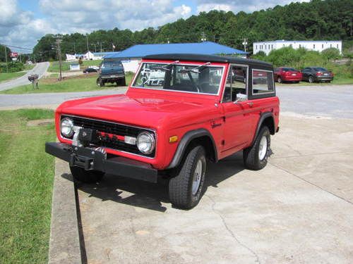 Beautiful ford bronco sport,  porsche guards red, bikini top, roll bar, dyna-mat