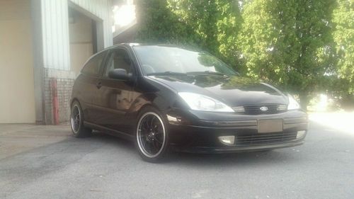 2001 ford focus zx3 hatchback 3-door 2.0l