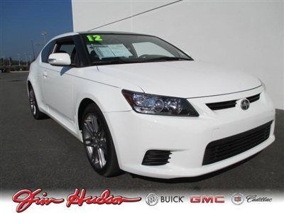 2dr hb auto low miles hatchback gasoline 2.5l 4 cyl super white