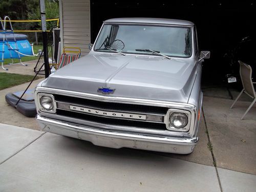 1970 chevrolet c10 pickup base 5.7l