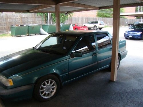 1995 volvo 850 base sedan 4-door 2.4l