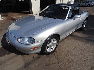 Low miles convertible coupe spyder one owner