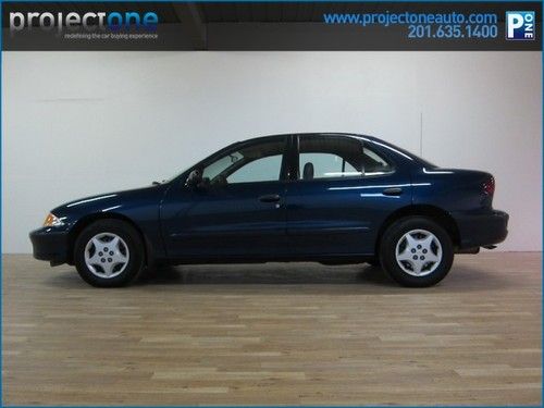 Clean, gas saver, great commuter or starter car