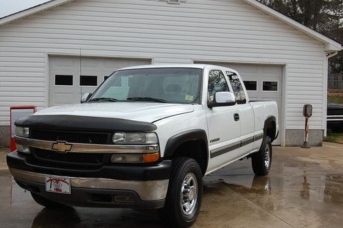 Find used 2001 chevy Silverado 2500 hd 4x4 in Greer, South