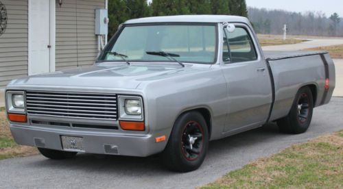 1986 dodge d100 customized pickup