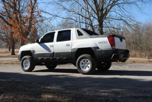 Find used 2003 Chevrolet Avalanche Z71 Lifted in Mahomet ...