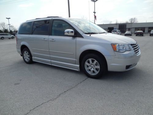 2010 chrysler town &amp; country touring plus braunability handicap