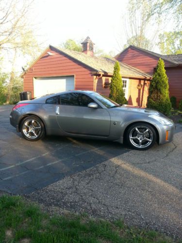 Nissan 350 z  grand touring coupe