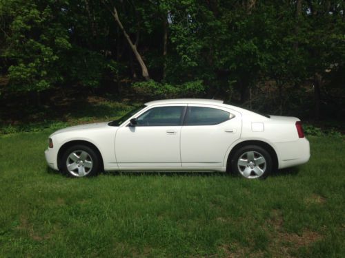 2008 dodge charger great condition very clean low reserve