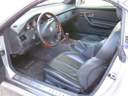 2001 mercedes-benz slk320 base convertible 2-door 3.2l