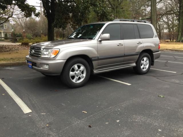 Toyota land cruiser base sport utility 4-door