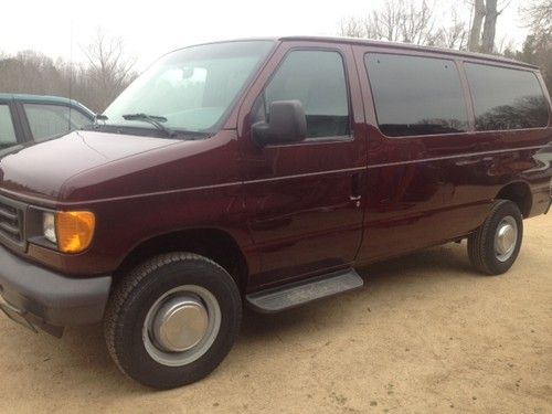 2006 ford e-350 econoline van  5.4v8 low miles  ****no reserve***