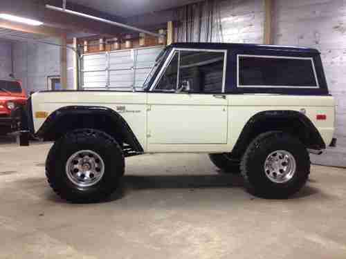 1976 Ford Bronco *Restored* Incrediable build ABSOLUTELY Amazing Driver!, image 2