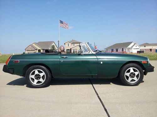 1977 mgb. no reserve!!!!