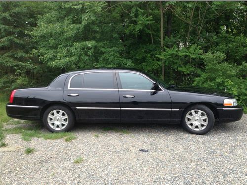 Used 2017 Lincoln Town Car Ls Executive L Livery Model In 2017 Lincoln Town Car Ls Executive L Livery Model