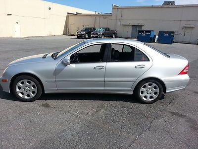 Low reserve_one owner_clean carfax_4matic_leather_clean_serviced_v6_awd_alloys__