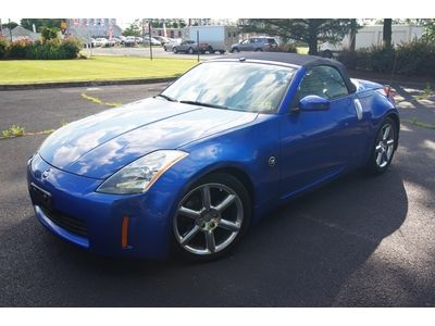 Nissan z 350 convertible, leather, chrome, heated seats, new soft top, warranty!