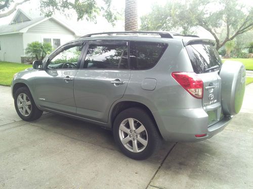 Sell used 2007 Toyota RAV4 Limited 4-Door 2.4L 4cyl 4X4 in ... Sell used 2007 Toyota RAV4 Limited 4-Door 2.4L 4cyl 4X4 in ...