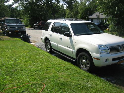 2002 mercury mountaineer  awd leather heated seats 3rd row seat no reserve