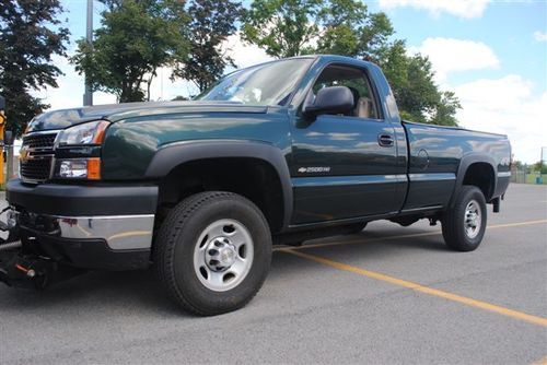 2006 chevrolet 2500 hd green pickup truck