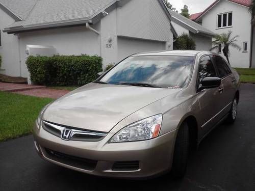 Clean 2006 honda accord with clear tittle