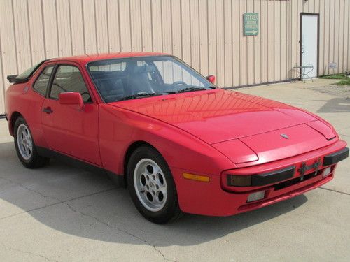 1985 porsche 944 base coupe 2-door 2.5l