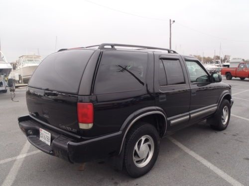 Sell used CHEVROLET BLAZER 4X4 AFFORDABLE SMALL SUV FOR THE WINTER RUNS AND DRIVES GREAT in ...