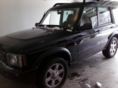Land rover discovery se.4x4. ..leather/sunroof..low low miles. runs great.. look