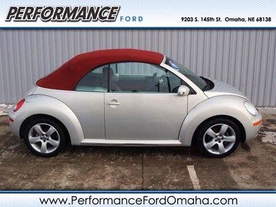 Vw new beetle blush convertible silver w/ red top 2.5l 5cyl auto red/black int