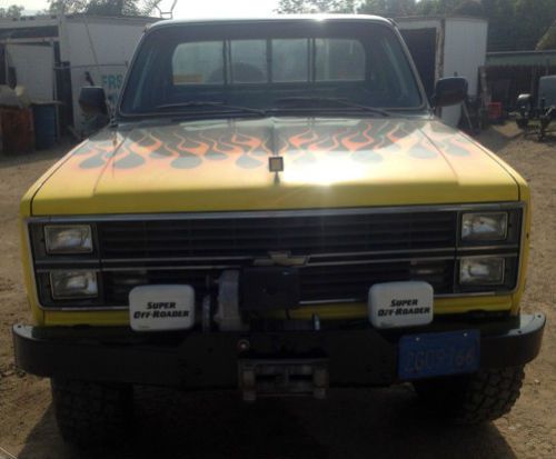 Chevy 4x4 truck, 350, manual 4 speed, no accidents, very clean straight body.