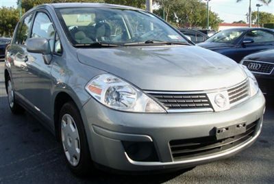 2009****nissan****versa****very clean****flordia car****clean carfax report*****