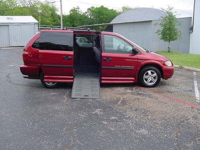 Dodge caravan braun companionvan handicap wheelchair van manual door and ramp