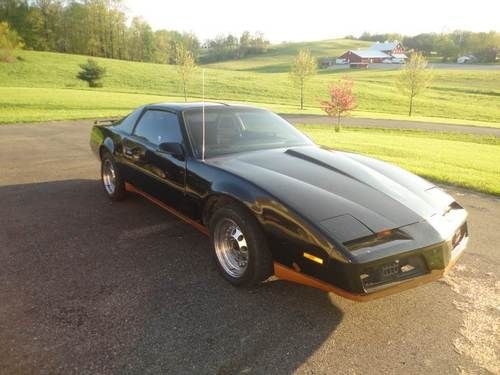 1982 pontiac firebird trans am recaro edition