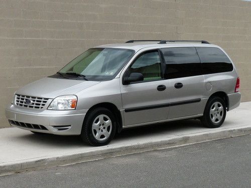 Very clean 2006 ford freestar se mini passenger van.