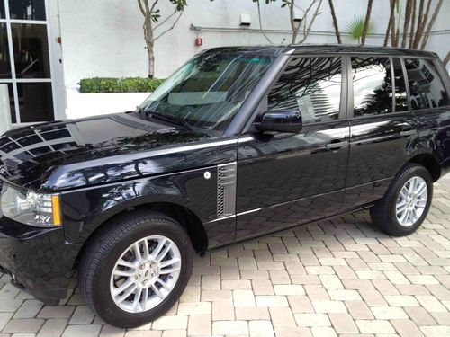 2011 range rover black on black.low miles / great condition/serviced by dealer