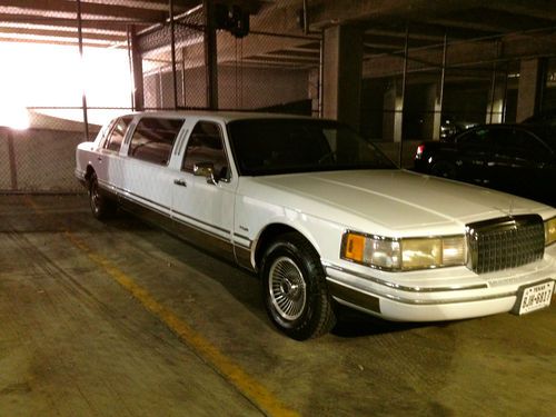 1993 lincoln town car base limousine 4-door 4.6l