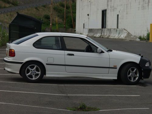 Purchase Used 1998 Bmw 318ti Base Hatchback 2 Door 1 9l In