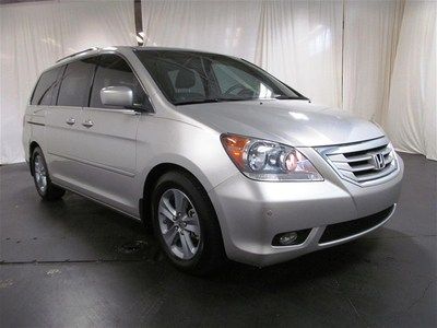 Navigation, sunroof, alloy wheels, dvd, and much more