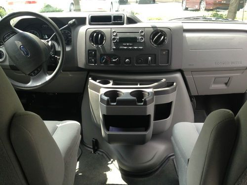 2011 ford e-350 super duty xlt standard passenger van 3-door 5.4l
